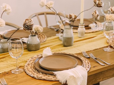 How to style your Table for a Holiday & Private Event Guide
