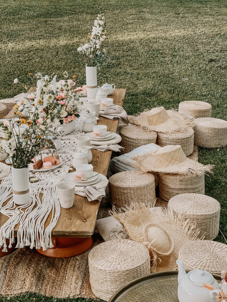 10 Squared Natural Straw Pillows